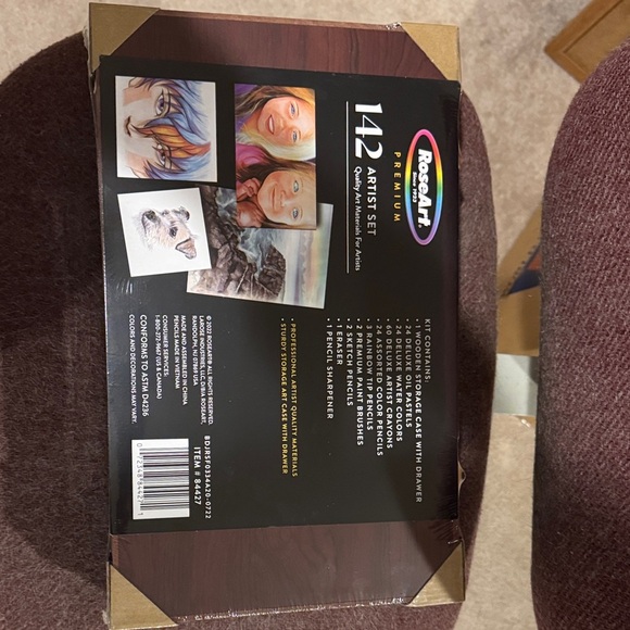 RoseArt Premium 142-Piece Artist Set - Black and Brown - Picture 6 of 6